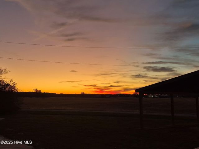 1211 Davis Bay Road, Elizabeth City, NC 27909