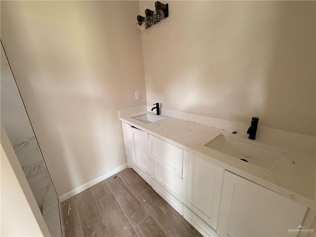 1128 N Maple Street, Alton, TX 78573