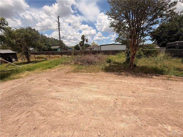 1128 N Maple Street, Alton, TX 78573