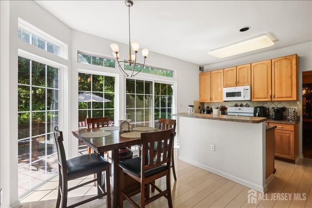 5 Yardley Manor Drive, Old Bridge, NJ 07747