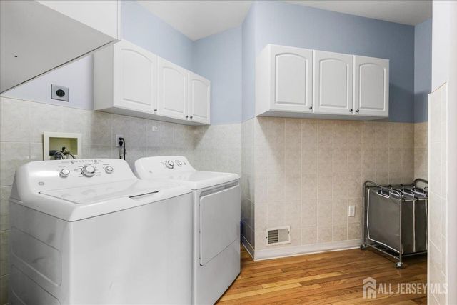 5 Yardley Manor Drive, Old Bridge, NJ 07747