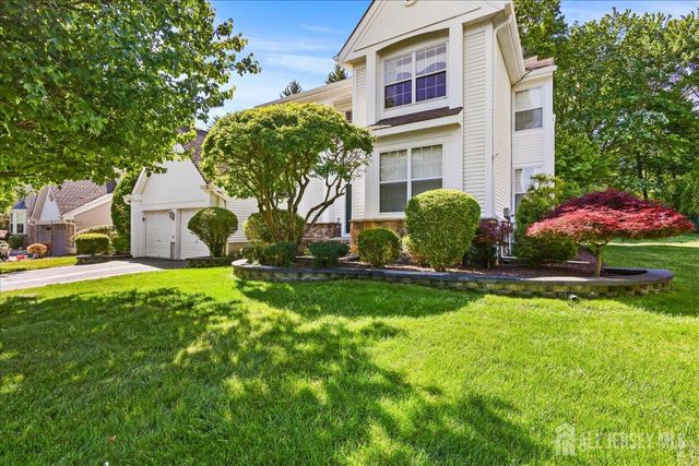 5 Yardley Manor Drive, Old Bridge, NJ 07747