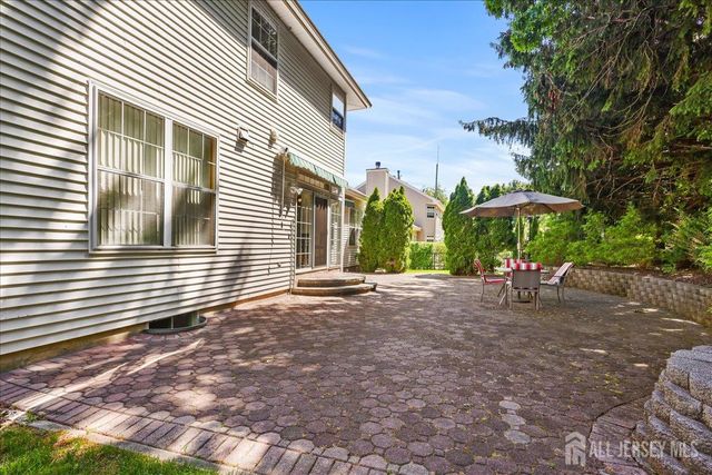 5 Yardley Manor Drive, Old Bridge, NJ 07747