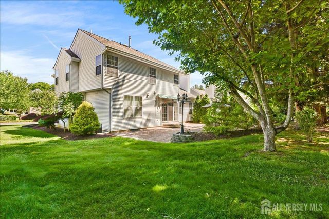 5 Yardley Manor Drive, Old Bridge, NJ 07747