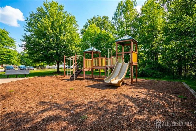 5 Yardley Manor Drive, Old Bridge, NJ 07747