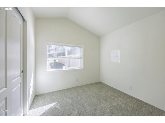 4875 N Hwy 101 96, Depoe Bay, OR 97341