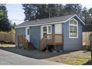 4875 N Hwy 101 96, Depoe Bay, OR 97341