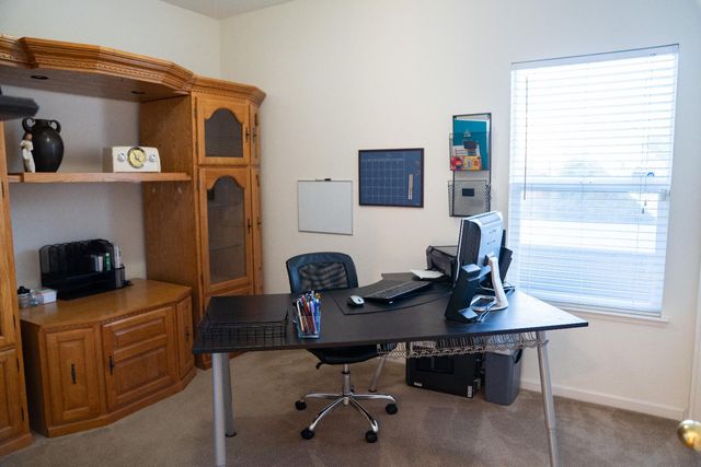 1606 Symphony Ln, Hughson, CA 95326