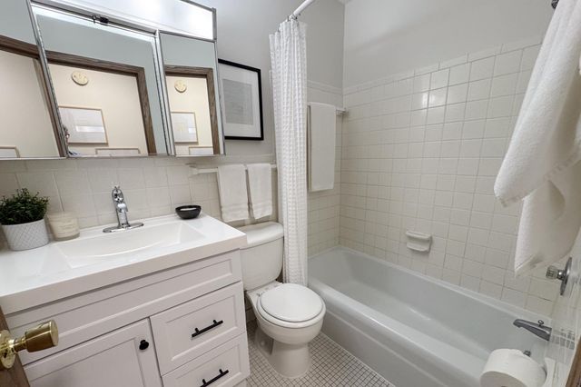4530 Park Commons Drive 213, Saint Louis Park, MN 55416