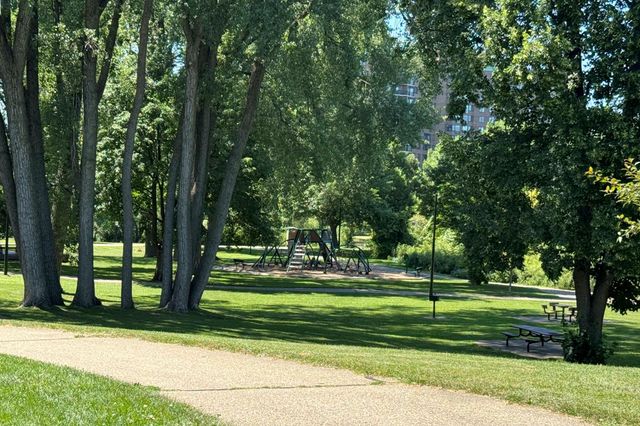 4530 Park Commons Drive 213, Saint Louis Park, MN 55416