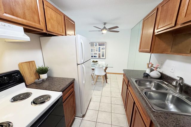 4530 Park Commons Drive 213, Saint Louis Park, MN 55416