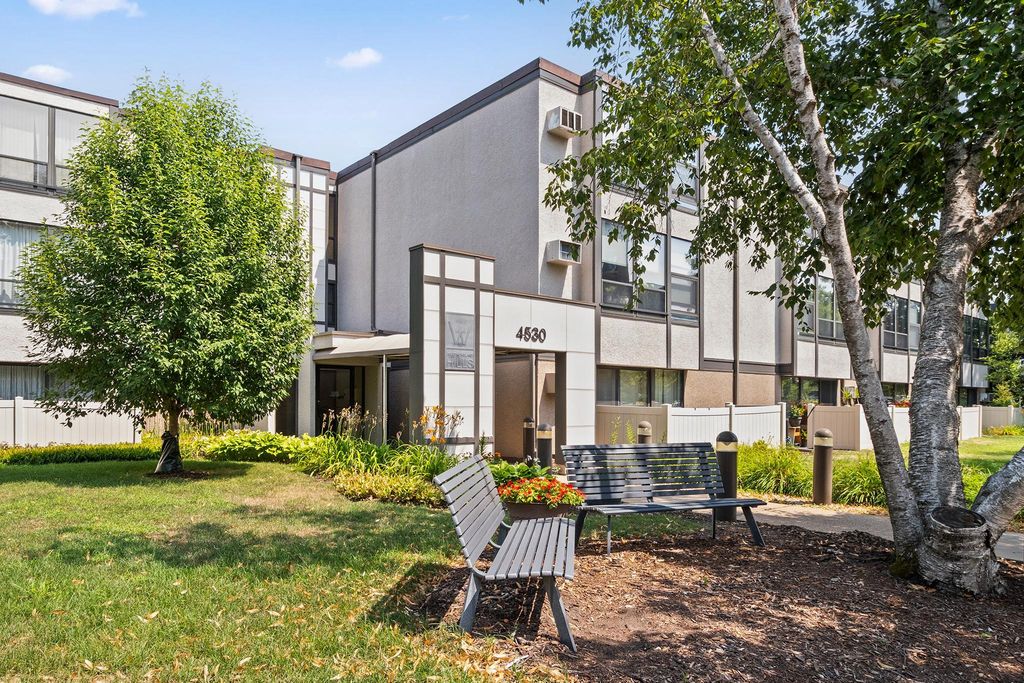 4530 Park Commons Drive 213, Saint Louis Park, MN 55416