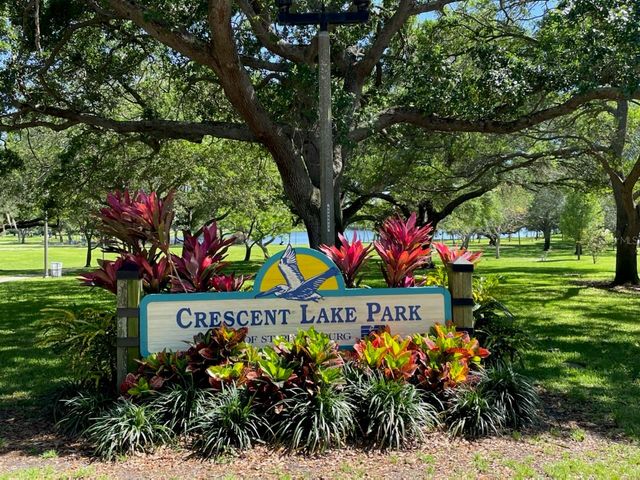 1601 11 STREET N, St Petersburg, FL 33704