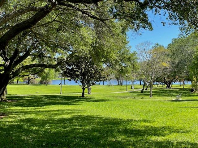 1601 11 STREET N, St Petersburg, FL 33704