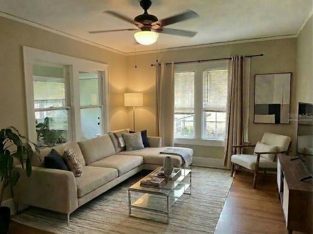 1601 11 STREET N, St Petersburg, FL 33704