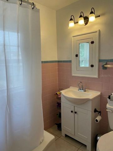 1601 11 STREET N, St Petersburg, FL 33704