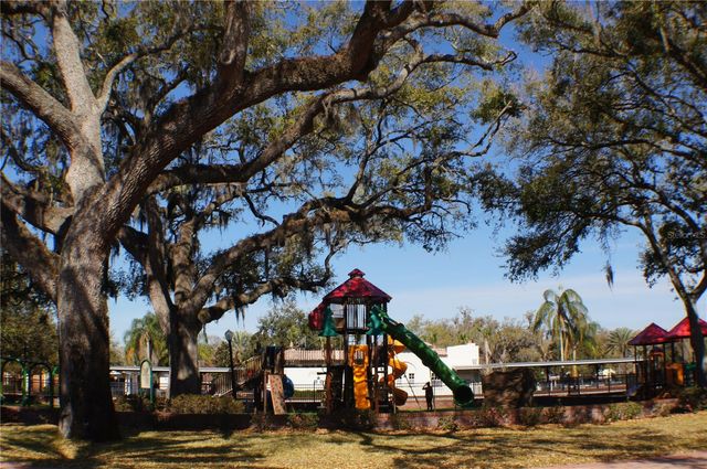 214 EAGLE POINT LOOP, Auburndale, FL 33823