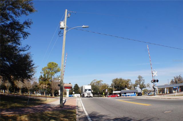 214 EAGLE POINT LOOP, Auburndale, FL 33823