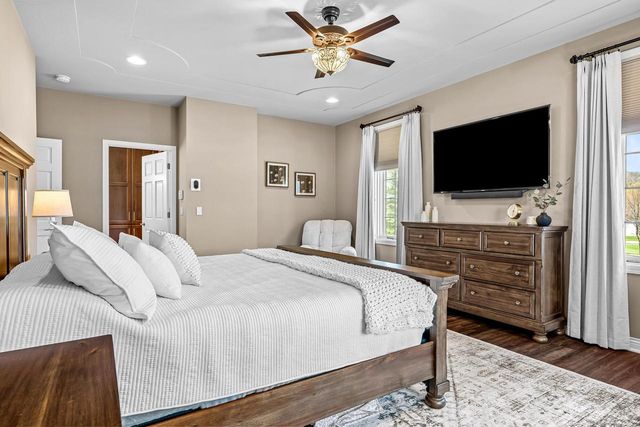 1892 Wood Run PLACE, Onalaska, WI 54650