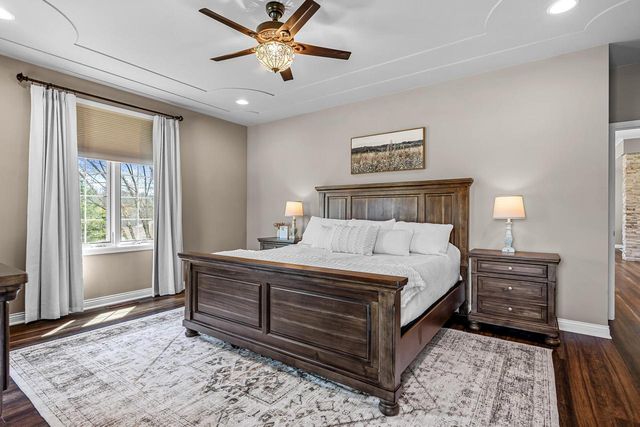 1892 Wood Run PLACE, Onalaska, WI 54650