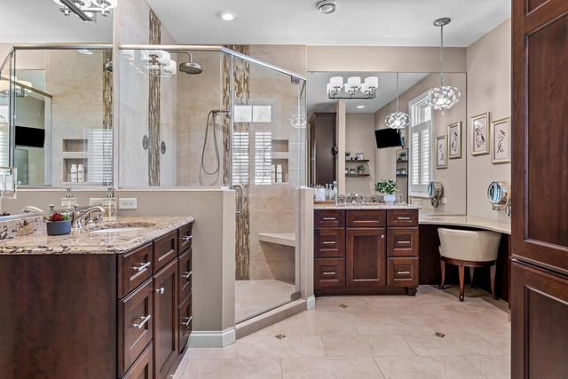 1892 Wood Run PLACE, Onalaska, WI 54650