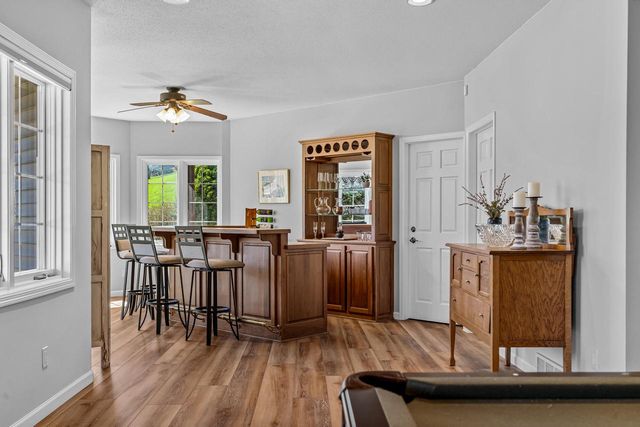 1892 Wood Run PLACE, Onalaska, WI 54650