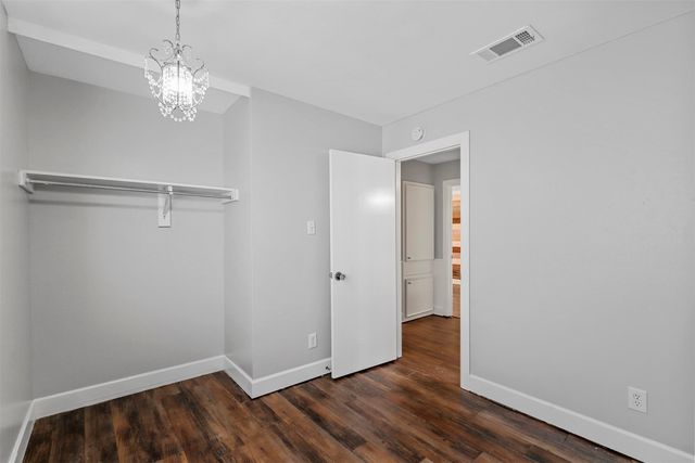 2504 S Fielder Road, Arlington, TX 76015