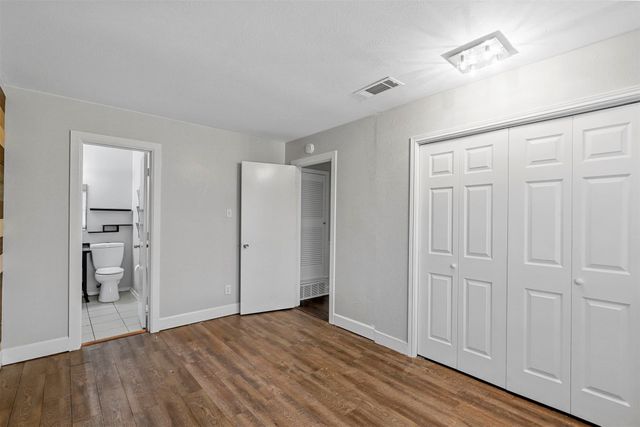 2504 S Fielder Road, Arlington, TX 76015