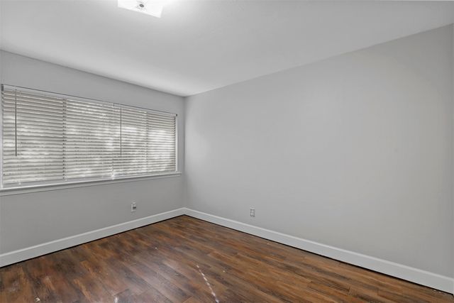 2504 S Fielder Road, Arlington, TX 76015