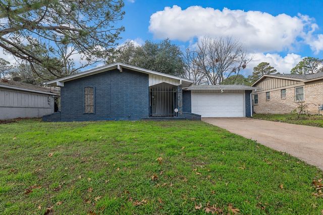 2504 S Fielder Road, Arlington, TX 76015