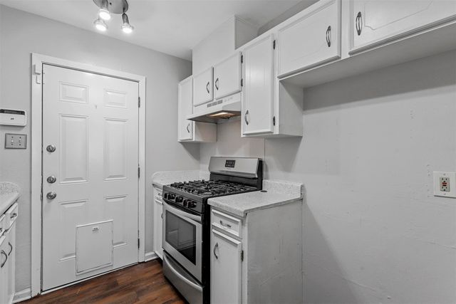 2504 S Fielder Road, Arlington, TX 76015