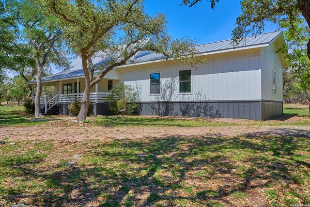 680 ASPEN RDG, Blanco, TX 78606