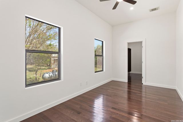 680 ASPEN RDG, Blanco, TX 78606