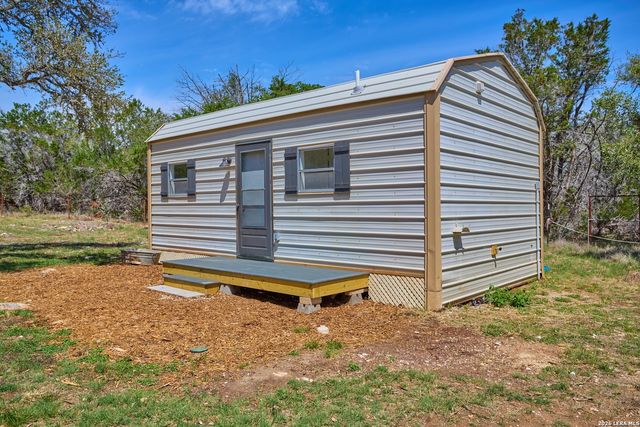 680 ASPEN RDG, Blanco, TX 78606