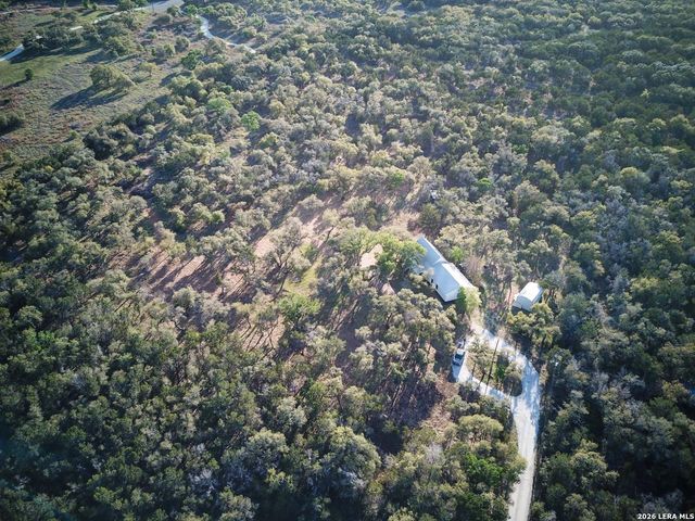 680 ASPEN RDG, Blanco, TX 78606