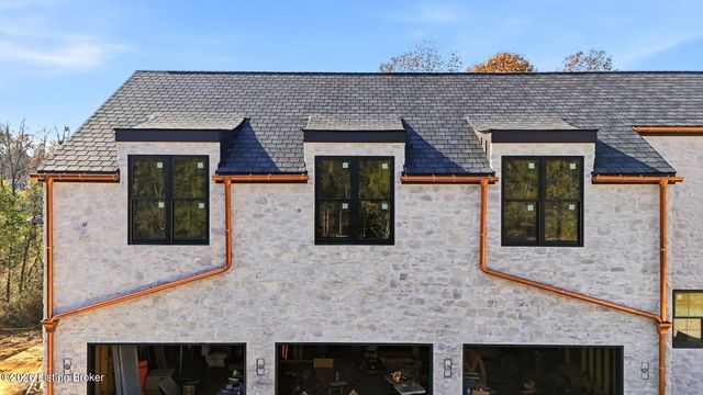 2 Bainsley Ln, Pewee Valley, KY 40056