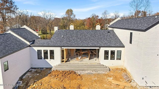 2 Bainsley Ln, Pewee Valley, KY 40056