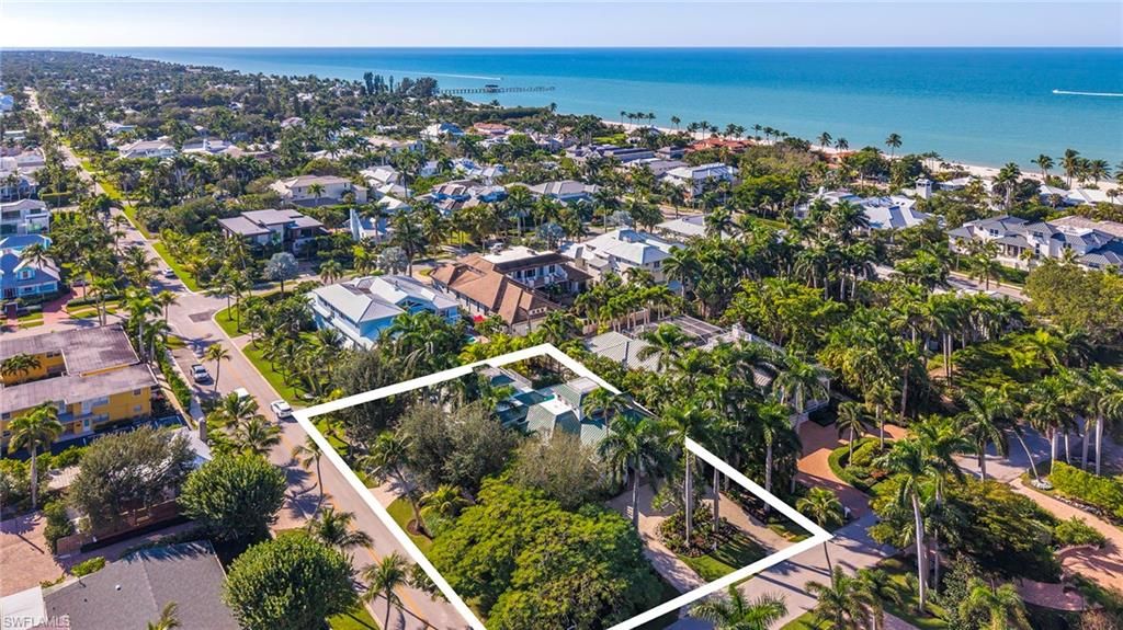 180 7th AVE S, Naples, FL 34102