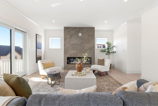 24 Mount Zion Road, Melrose, MA 02176
