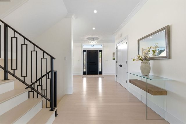 24 Mount Zion Road, Melrose, MA 02176