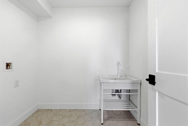24 Mount Zion Road, Melrose, MA 02176