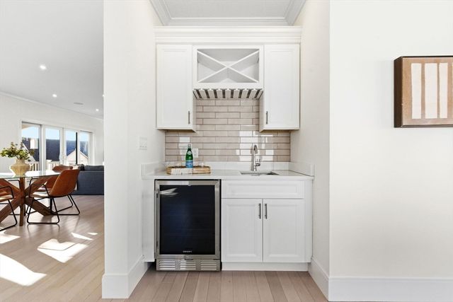 24 Mount Zion Road, Melrose, MA 02176
