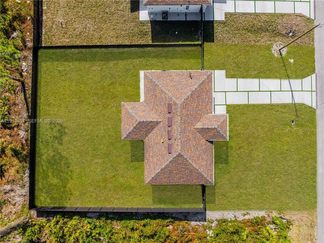 743 S Roma Ave, Lehigh Acres, FL 33974