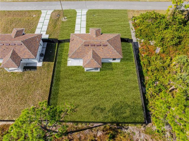 743 S Roma Ave, Lehigh Acres, FL 33974