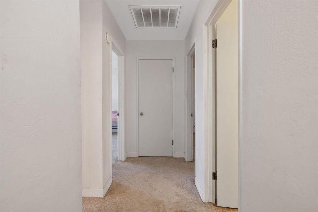 Image 10 of property listing at 10840 Beverly Drive, Hanford, CA 93230