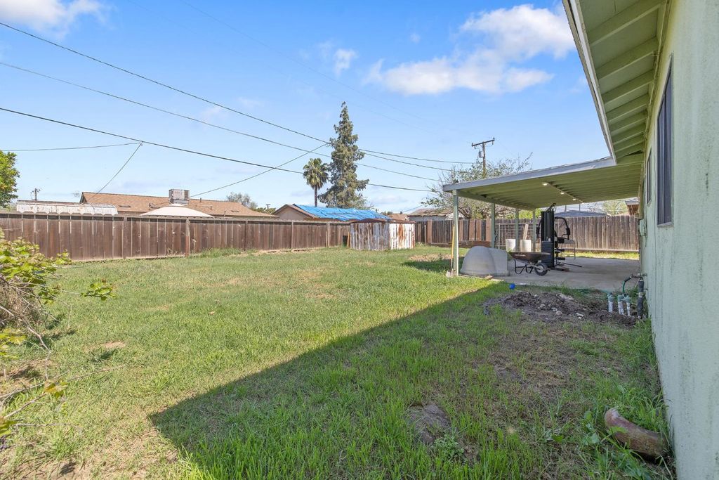 Image 29 of property listing at 10840 Beverly Drive, Hanford, CA 93230