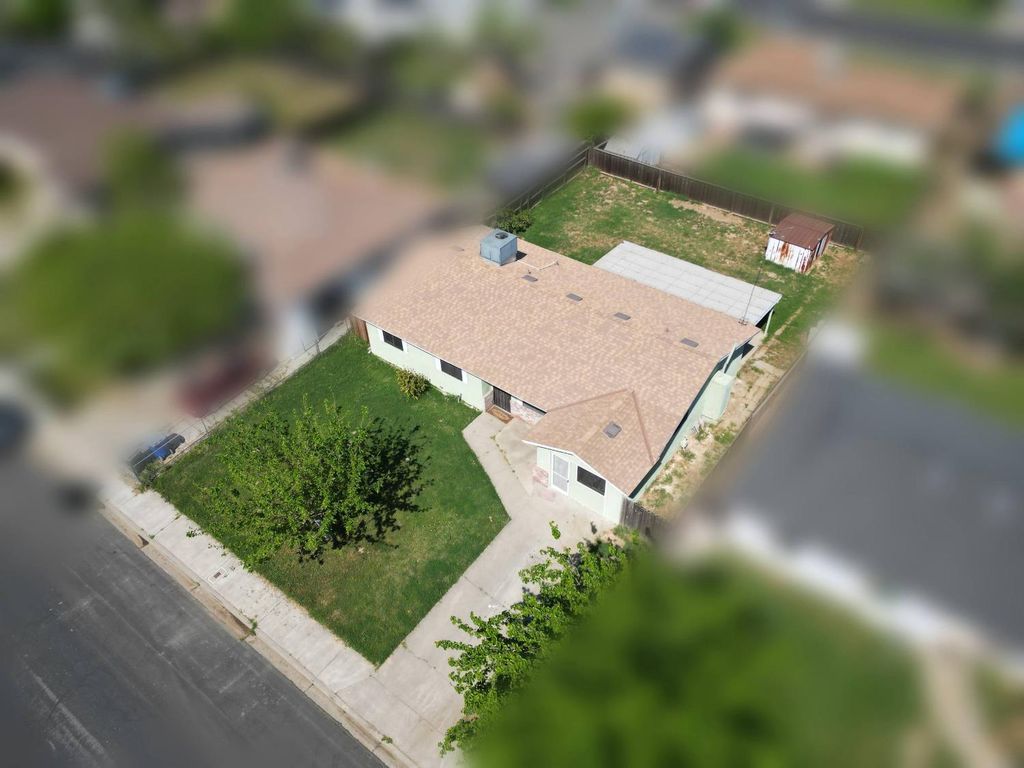 Image 32 of property listing at 10840 Beverly Drive, Hanford, CA 93230