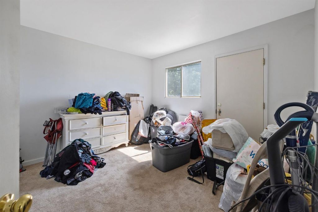 Image 8 of property listing at 10840 Beverly Drive, Hanford, CA 93230