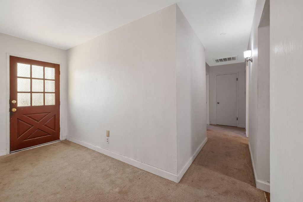 Image 9 of property listing at 10840 Beverly Drive, Hanford, CA 93230