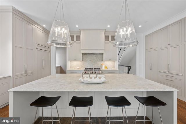 4631 49TH ST NW, Washington, DC 20016